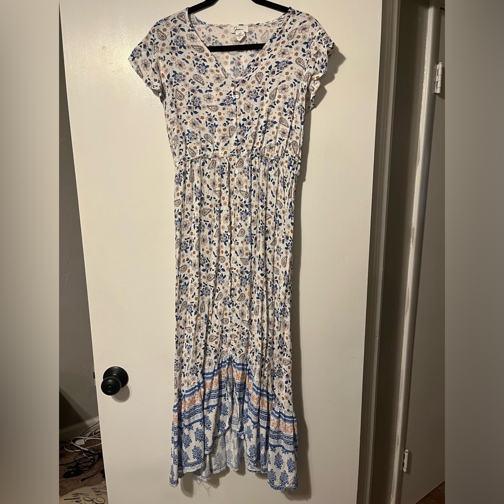 Women’s Floral Blue and White Sundress Size Medium